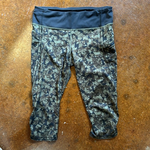 Lululemon leggings - Picture 3 of 6